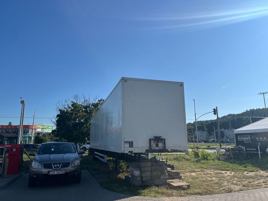 Wynajem magazynu, biura