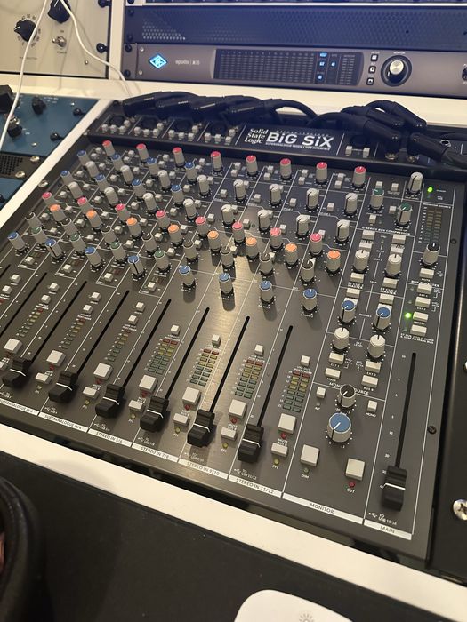 Mesa de mistura SSL Big Six