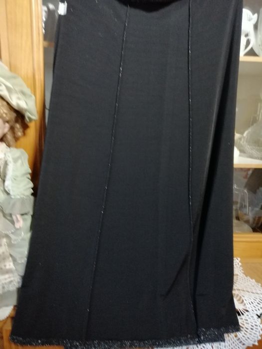 Spodnica blyszczaca.