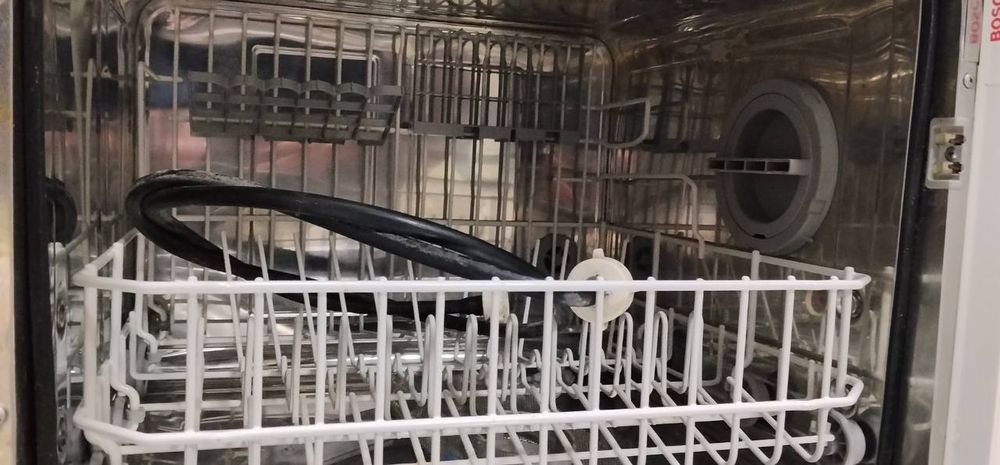 Продам посудомийні машину Bosch SKT 3002E