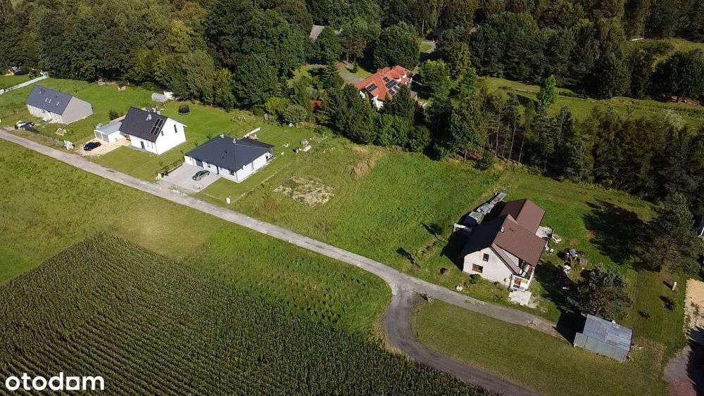 Działka budowlana z fundamentami i pozwoleniem – Gilowice, 877 m²