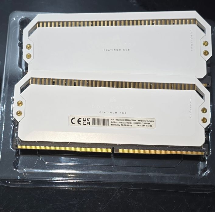 Vendo memória RAM DDR5 Corsair Dominator