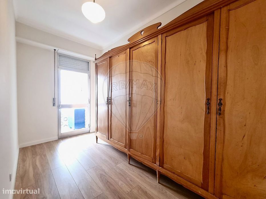 Apartamento T4 para arrendamento