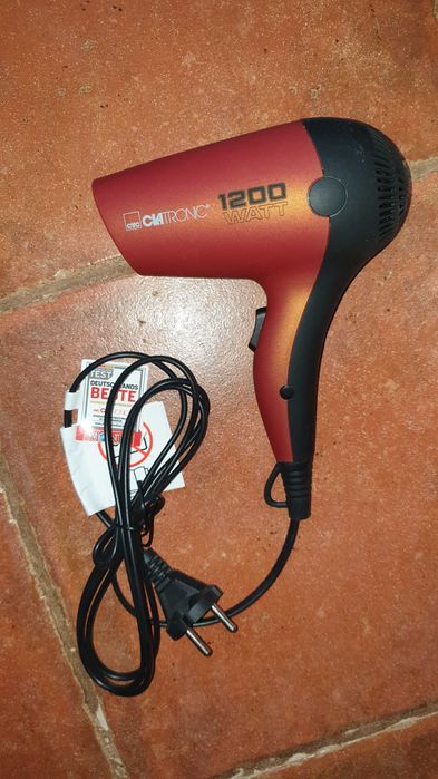 mała suszarka turystyczna do włosów