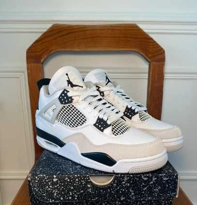 Jordan 4 Retro Military Black r.40