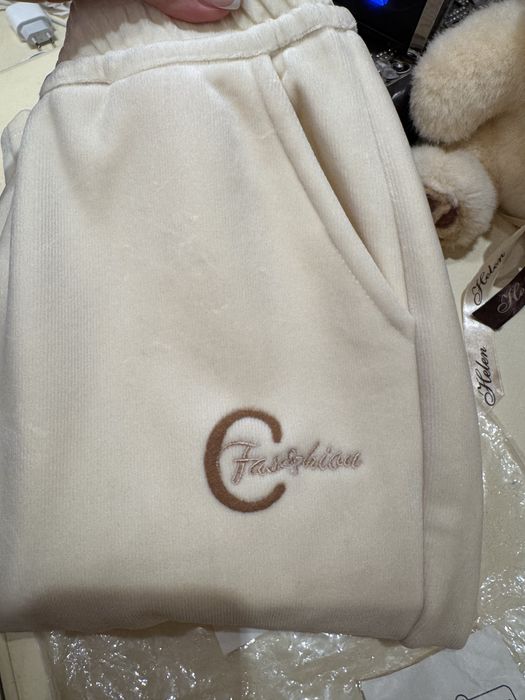 Штани жіночі з оф магазину. M -ка Puma