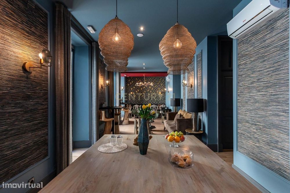Espaço comercial - Pequeno Hotel em Setúbal, Perto da Praia e Centro H