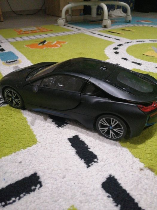 Auto zdalnie sterowane BMW I8