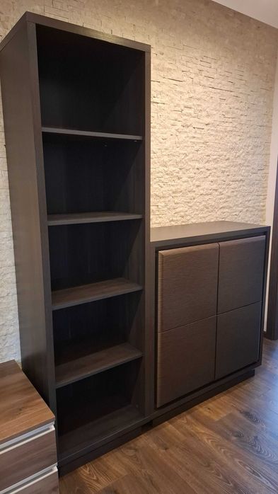 Komplet mebli: komoda i regał