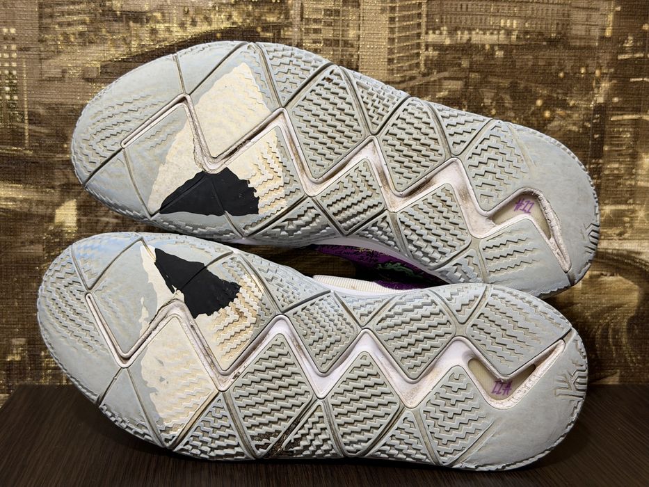 Кросівки баскетбольні Nike Kybrid S2 What the Kyrie 44(28см)