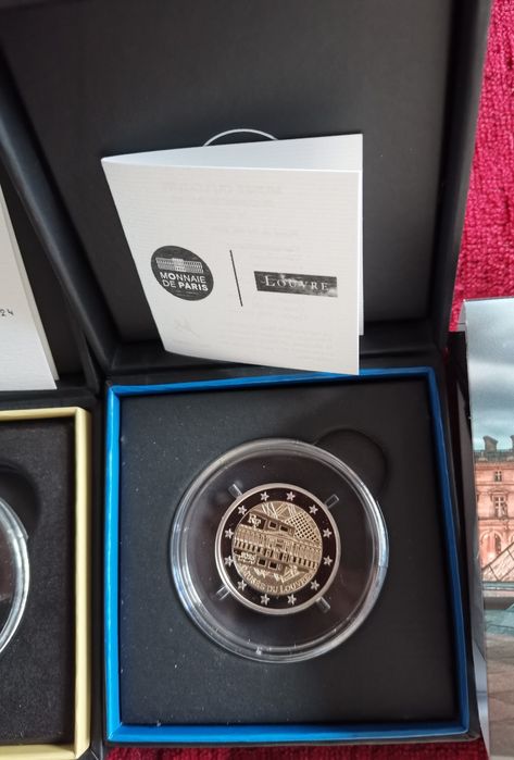 Conjunto de 2 moedas proof de França 2024 e 2025ança
