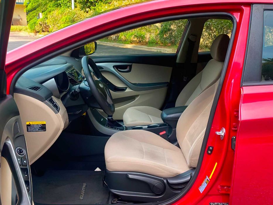 Hyundai Elantra Limited      2015