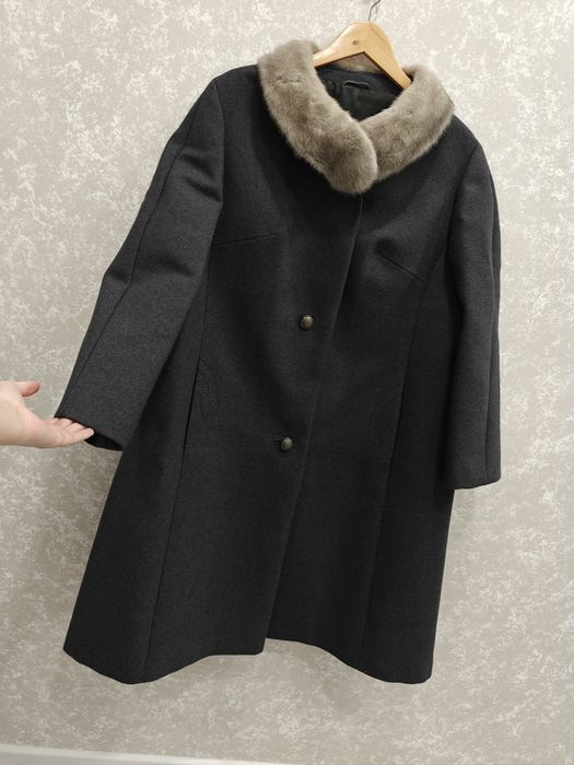 Płaszcz wełniany wełna szary real vintage 46 3XL z naturalnym futrem