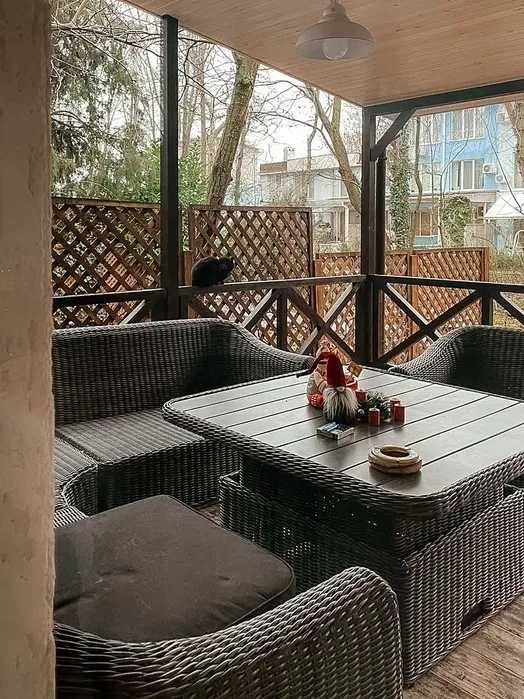 Продам коттедж   у моря ЛД