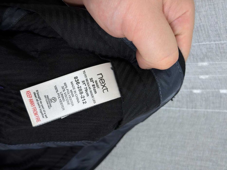 spodnie Next czarne kantem regularny krój 48 W32