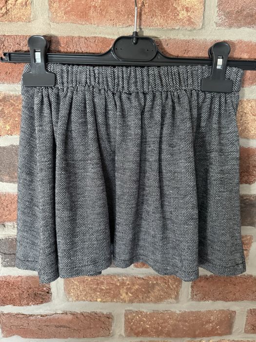 Reserved Spódniczka dziewczęca r. 116 czarna biała popiel