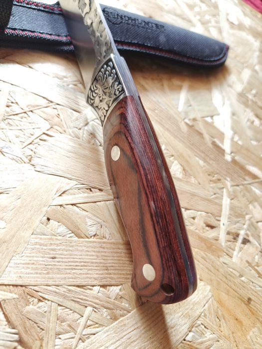 Faca de Cozinha Cabo de madeira e Aço temperado