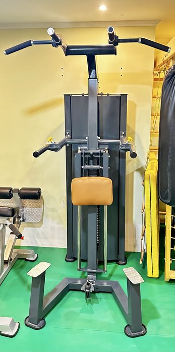 Тренажер Гравітрон з додатковою функцією нижного навантаження.