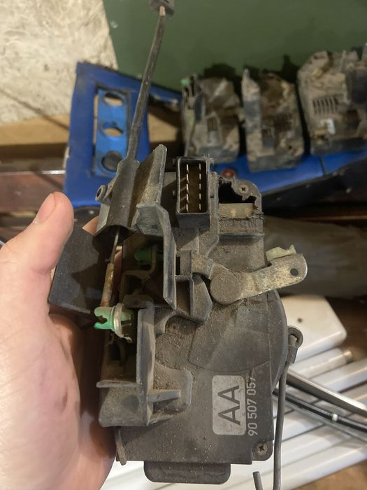 Замок двери опель вектра б