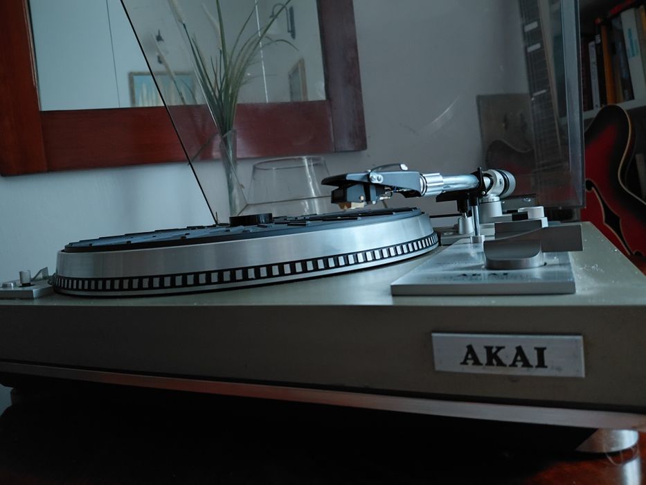 Sprzedam gramofon Akai AP-307