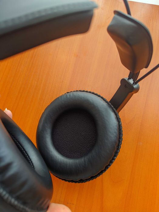 Професійні студійні навушники Superlux HD668B Black, стан нових.