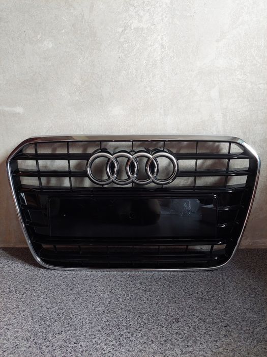 Решітка AUDI A6 ОРИГІНАЛ  4G0807087