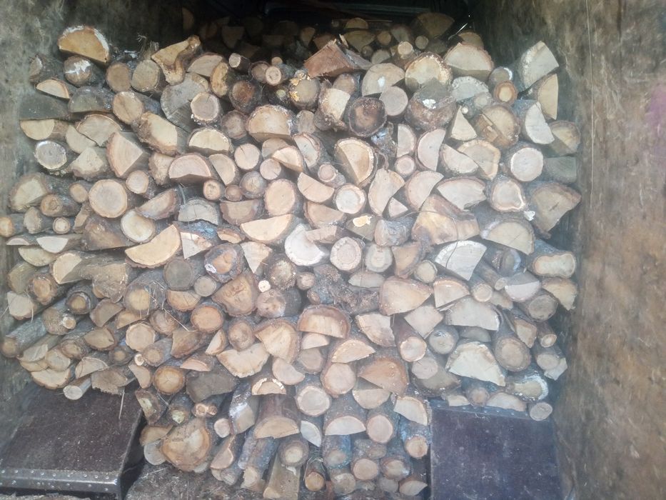 Продам дрова колоті чурки та Метрові з адекватною ціною