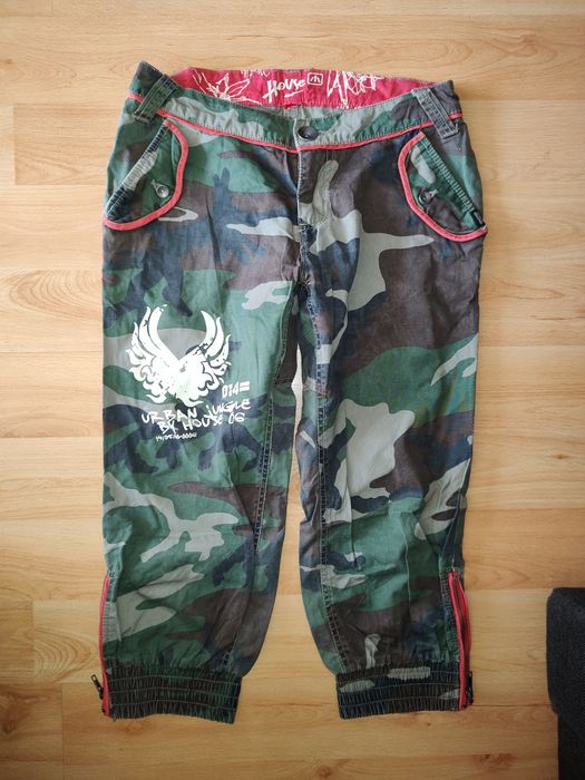 House | spodnie | rybaczki | moro | khaki | zamki | czerwone obszycia