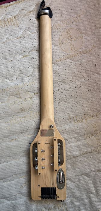 Traveler Guitar Ultra Light Maple