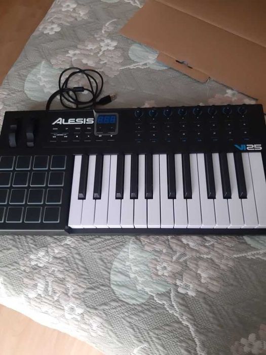 Alesis VI25 Teclado Controlador MIDI USB 25 Teclas