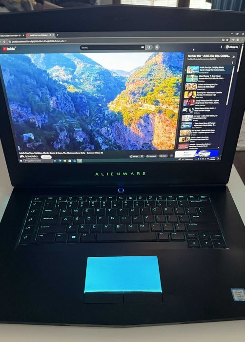 Dell Alienware 15 R3 i5-7300HQ/GTX 1060(6 GB)/16 GB RAM/SSD 512GB