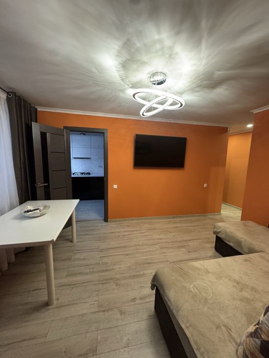 Продаж 3-кімнатної з меблями та ремонтом м. Калуш