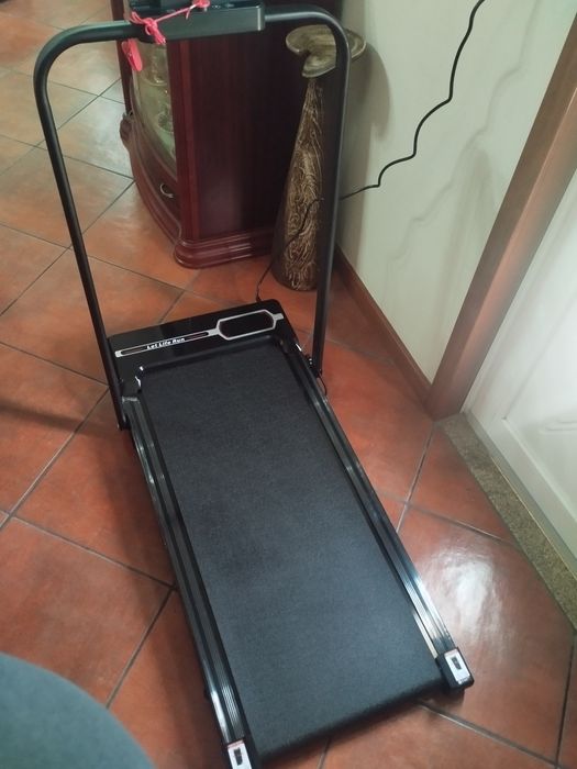 Passadeira de corrida elétrica em excelente estado