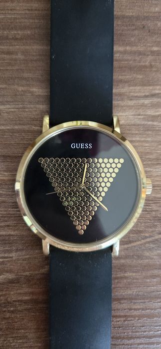 Damski zegarek Guess.