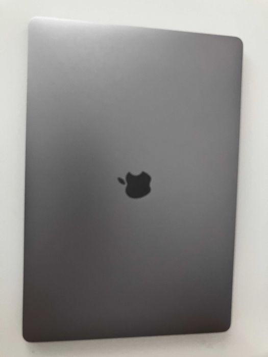 Apple MacBook Pro 16" 2019 A2141 – Para peças ou reparação
