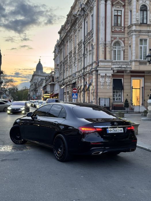 Mercedes-Benz E350 2022