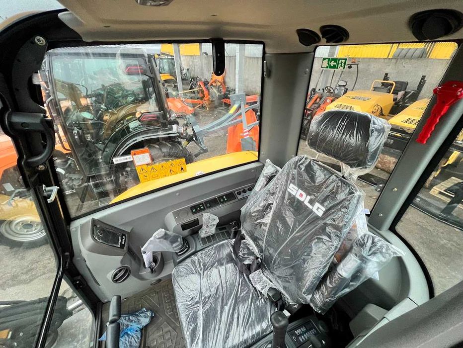 Гусеничний міні - екскаватор моделі E635F SDLG  (VOLVO GROUP)