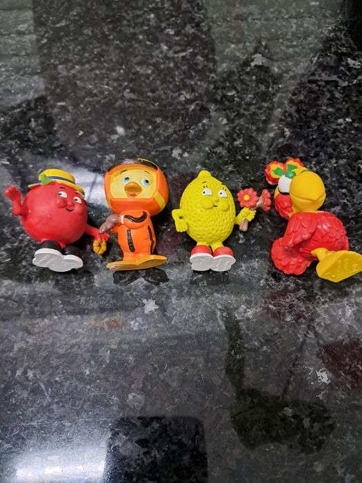 4 bonecos em pvc para colecção, fabricado em Portugal