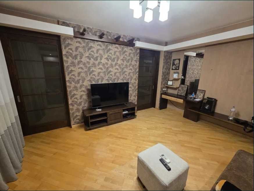Квартира з ремонтом 110 кв.м вул.Миру.