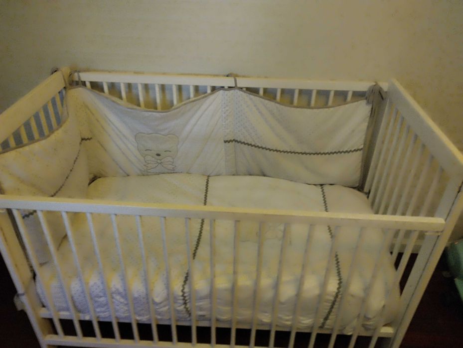 Berço para bebe com colchão