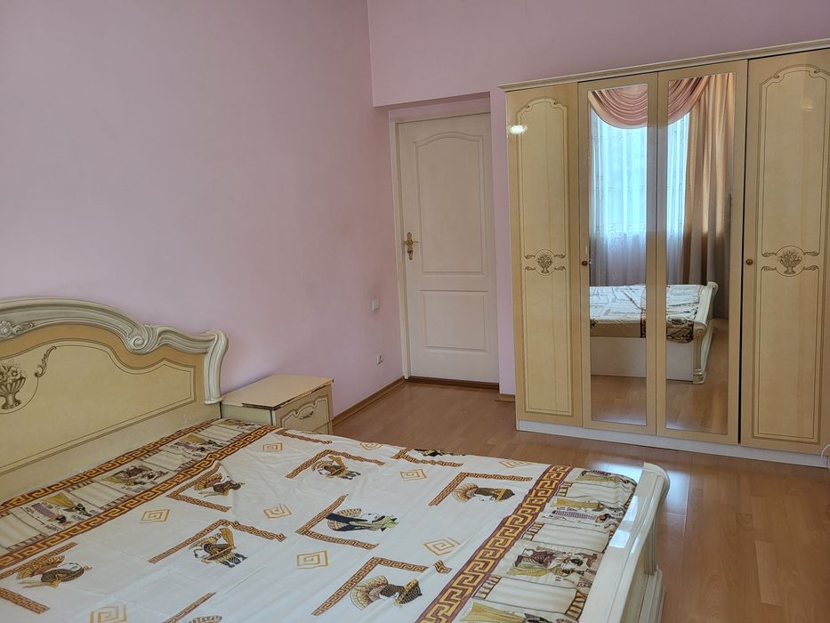 Продам частину будинку в центрі