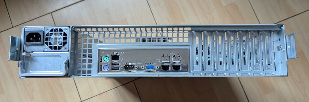 Стоечный сервер Supermicro CSE-825  (2U)