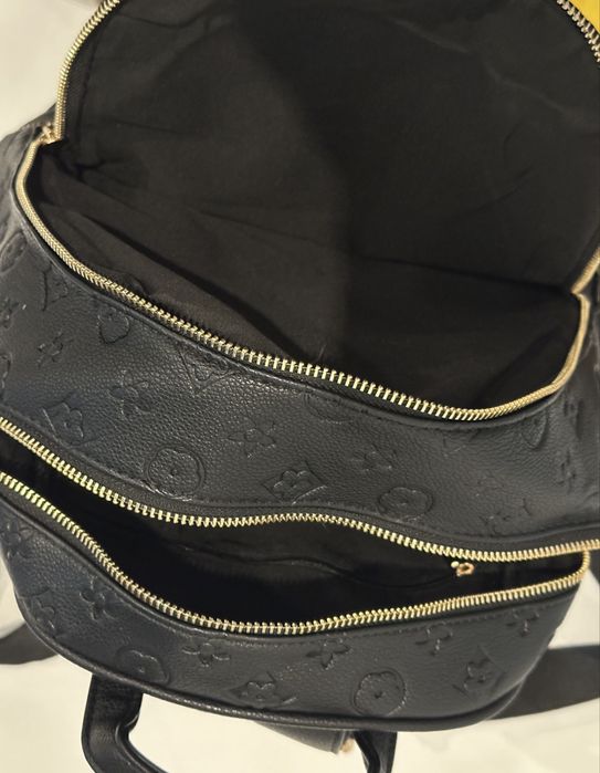 Plecak damski dwukomotowy logowany