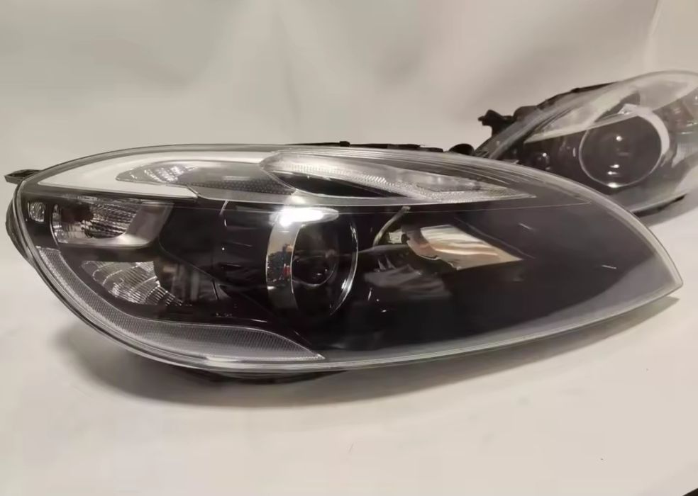 Farol  esquerdo VOLVO V40  original