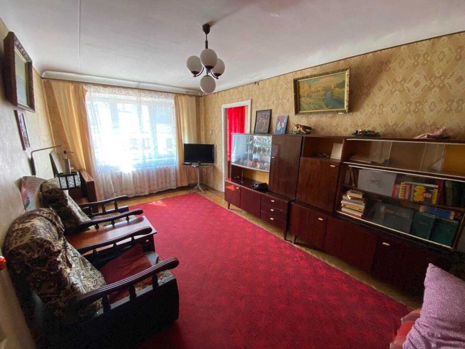 Продам 3-и кімнатну квартиру район Ковалівського парку.