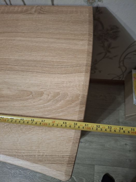 Продам комп'ютерний стіл.