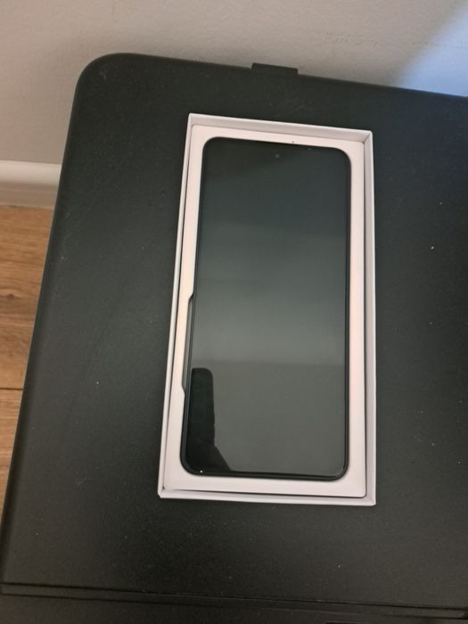 Oppo Reno13 FS 5G 12/512 GB – jak nowy, na gwarancji