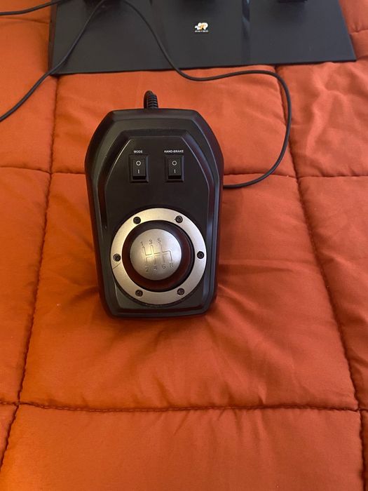 Volante gamer FR-TEC Hurricane Elite 7003 em ótimo estado!