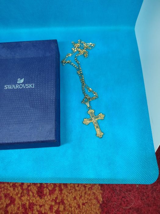 Łańcuszek krzyżyk