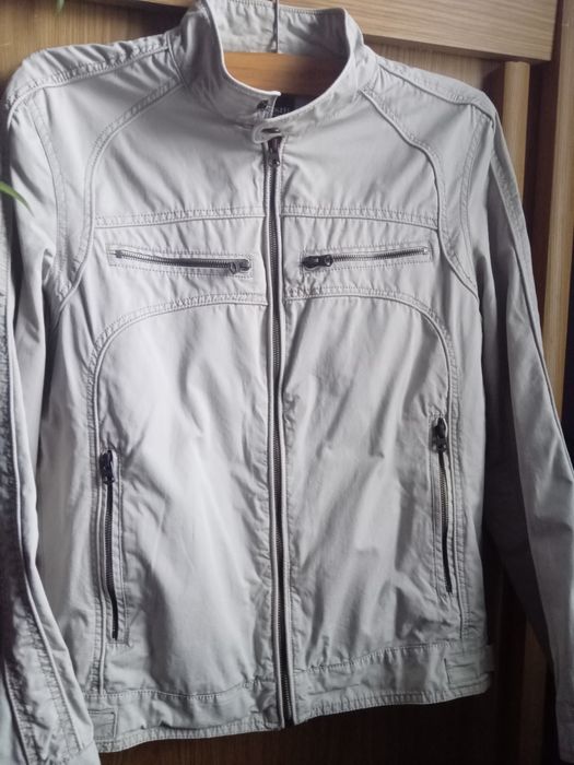 Чоловiча плащовка.